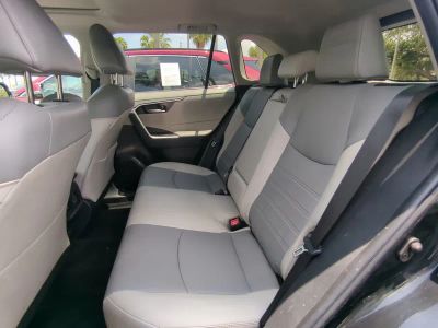 2023 Toyota RAV4 — photo 16 view