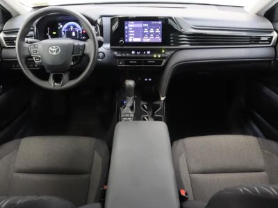 2025 Toyota Camry FWD - Photo 29