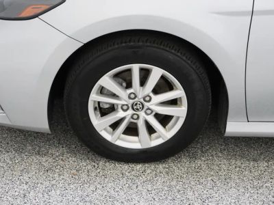 2025 Toyota Camry FWD - Photo 11