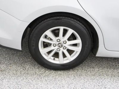2025 Toyota Camry FWD - Photo 6