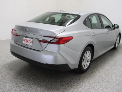 2025 Toyota Camry FWD - Photo 7