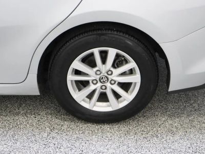 2025 Toyota Camry FWD - Photo 10