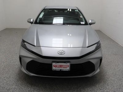 2025 Toyota Camry FWD - Photo 3