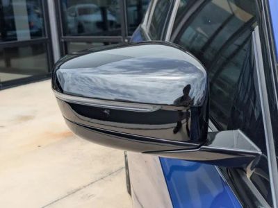 2025 BMW 3 Series — photo 9 view