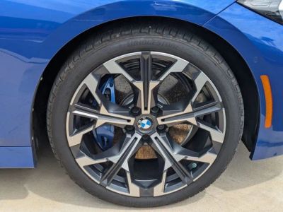 2025 BMW 3 Series — photo 8 view