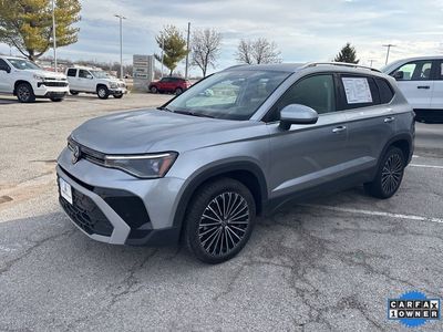 2025 Volkswagen Taos - Photo 13