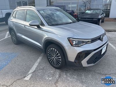 2025 Volkswagen Taos - Photo 6
