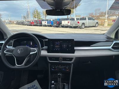 2025 Volkswagen Taos - Photo 2