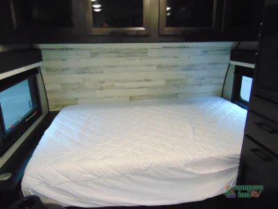 2022 Jayco Jay Feather Micro — photo 8 view
