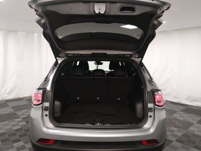 2024 Jeep Compass — photo 11 view