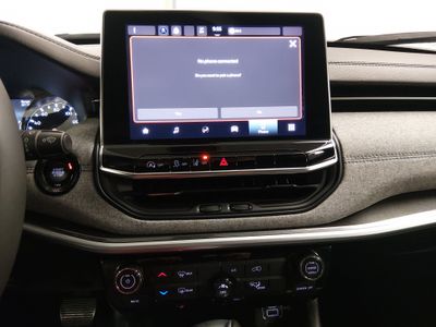 2024 Jeep Compass — photo 13 view
