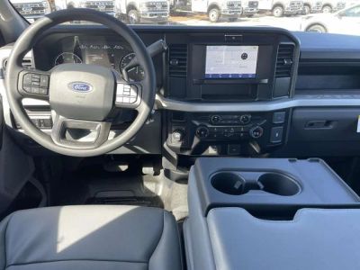 2026 Ford F-450SD - Photo 4