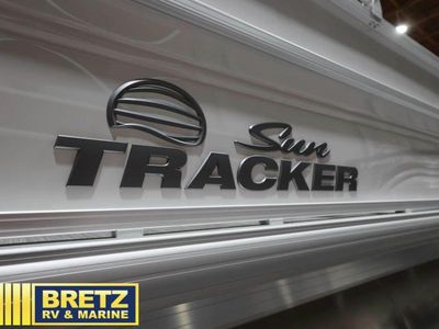 2026 Sun Tracker Party Barge - Photo 15