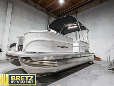 2026 Sun Tracker Party Barge - Photo 1
