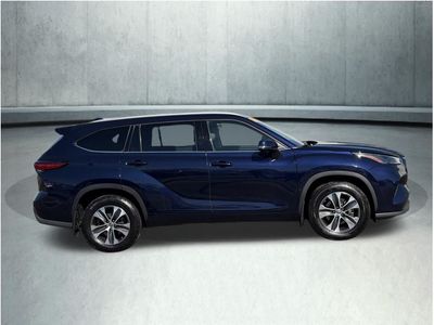 2022 Toyota Highlander - Photo 13