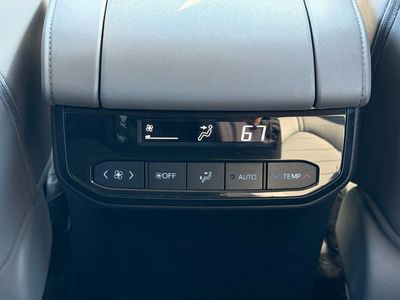 2022 Toyota Highlander - Photo 28