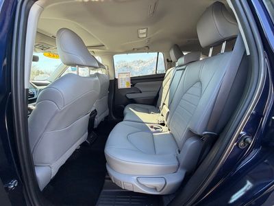 2022 Toyota Highlander - Photo 21