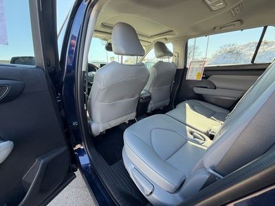 2022 Toyota Highlander - Photo 40