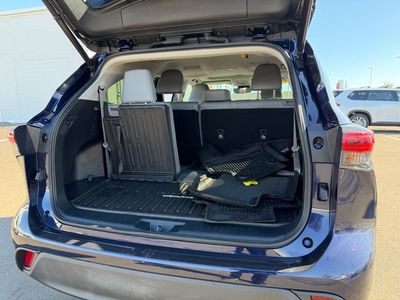 2022 Toyota Highlander - Photo 44