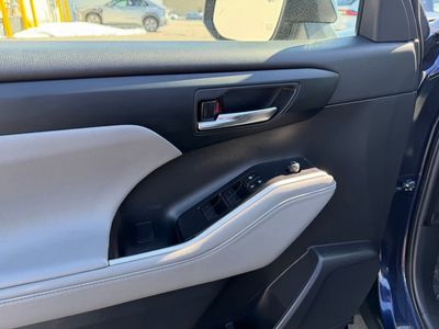 2022 Toyota Highlander - Photo 35