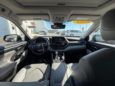 2022 Toyota Highlander - Photo 46