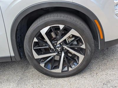 2022 Mitsubishi Outlander — photo 11 view