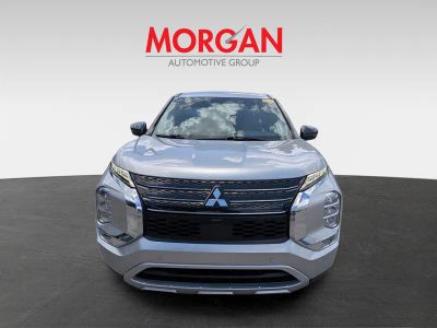 2022 Mitsubishi Outlander — photo 9 view