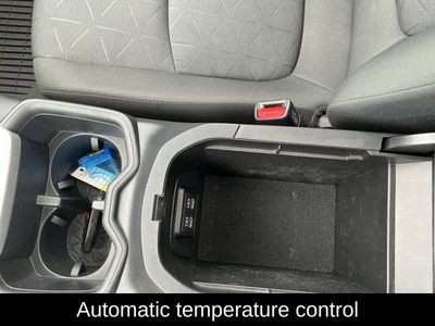 2023 Toyota RAV4 XLE - Photo 24