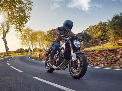 2025 Honda CB650R E-Clutch - Photo 15