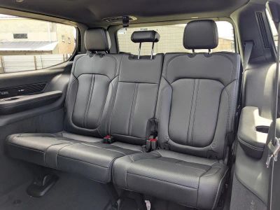 2026 Jeep Grand Wagoneer — photo 15 view