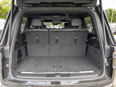 2026 Jeep Grand Wagoneer — photo 12 view