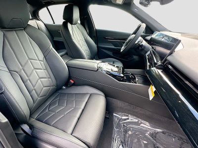 2026 BMW 5 Series — photo 25 view