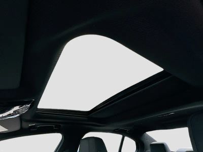2026 BMW 5 Series — photo 18 view