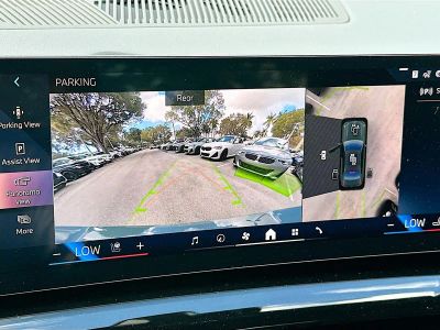 2026 BMW 5 Series — photo 15 view