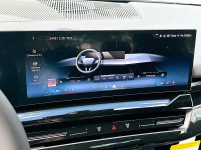 2026 BMW 5 Series — photo 16 view