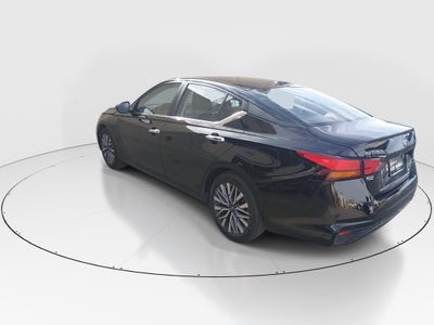 2025 Nissan Altima — detail view