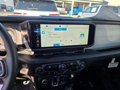 2026 Jeep Wrangler — photo 20 view