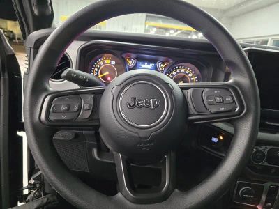 2026 Jeep Wrangler — photo 16 view