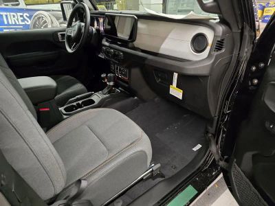 2026 Jeep Wrangler — photo 27 view