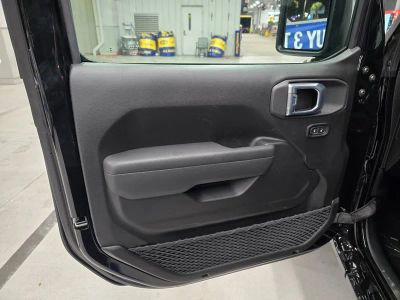 2026 Jeep Wrangler — photo 12 view
