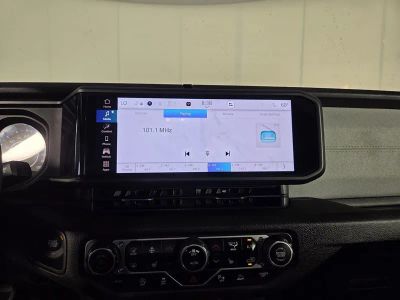 2025 Jeep Wrangler — photo 19 view