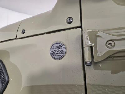 2025 Jeep Wrangler — photo 11 view