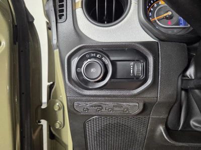 2025 Jeep Wrangler — photo 24 view