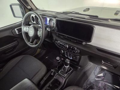 2025 Jeep Wrangler — photo 29 view
