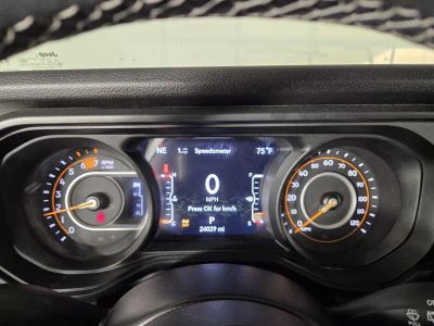 2025 Jeep Wrangler — photo 16 view