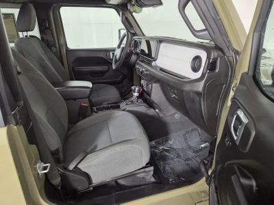 2025 Jeep Wrangler — photo 28 view