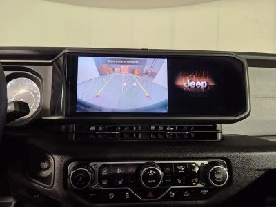 2025 Jeep Wrangler — photo 20 view