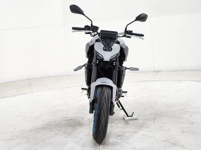 2025 Yamaha MT-07 — side profile view