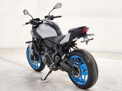2025 Yamaha MT-07 — interior view