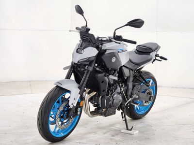 2025 Yamaha MT-07 — rear three-quarter view